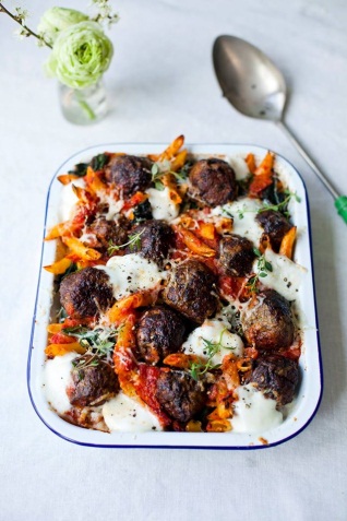 Boulettes de viande accompagnées de spaghetti