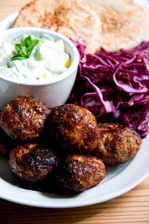 Koftas d’agneau avec tzatziki