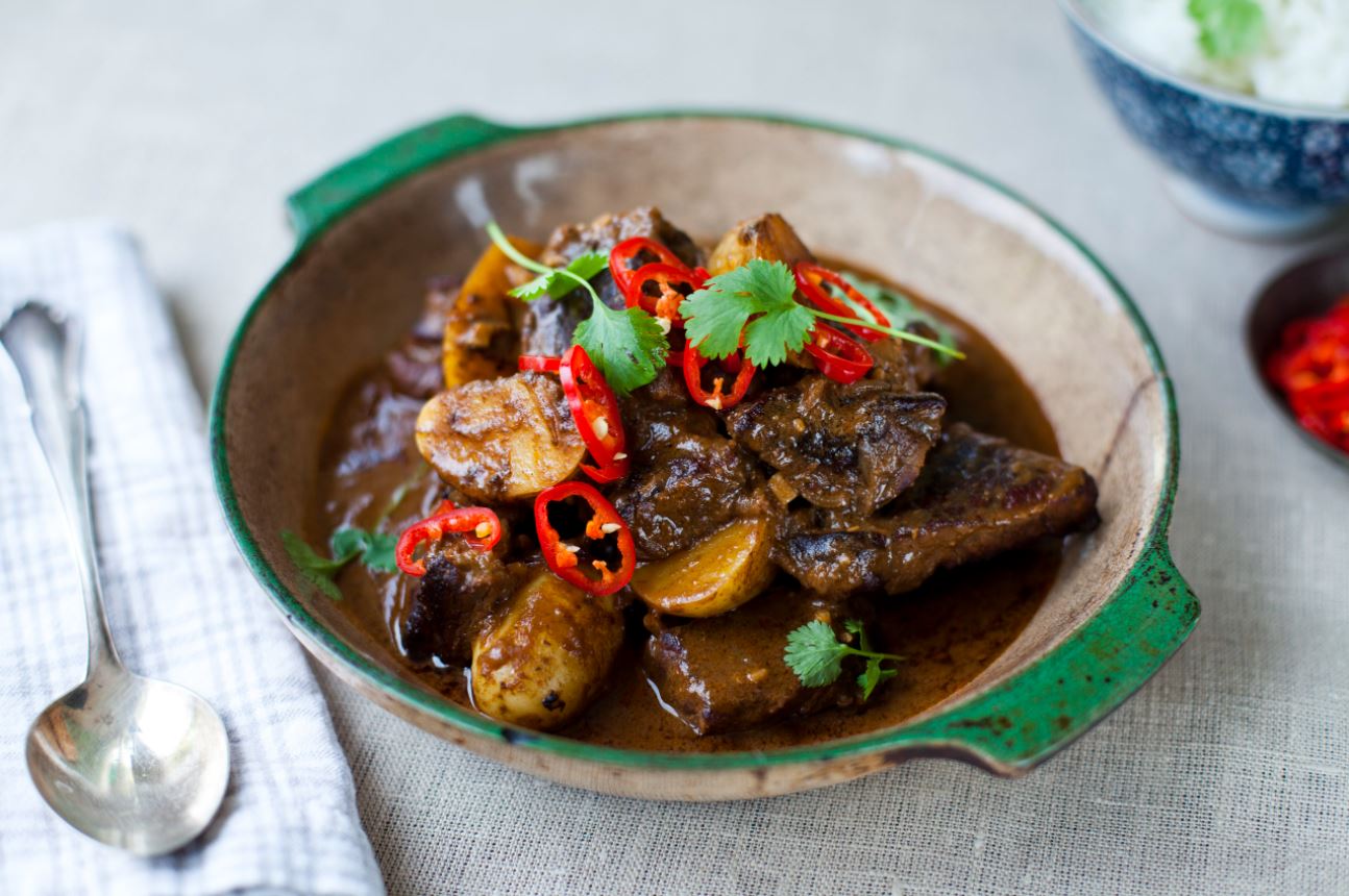 Curry de bœuf massaman et pommes de terre