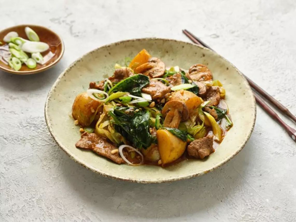 Curry de bœuf Massaman et ses légumes