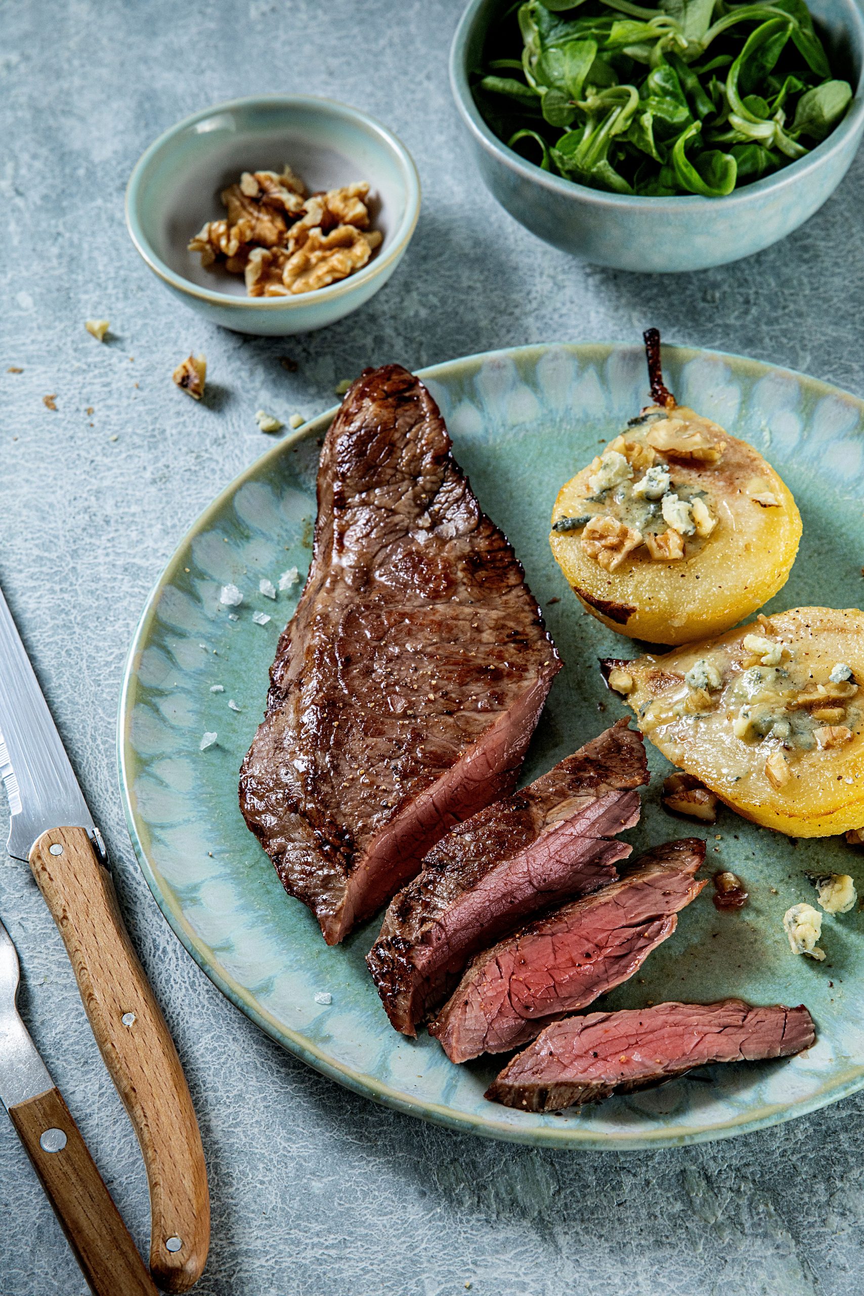 Bavette, poire rôtie et cashel blue